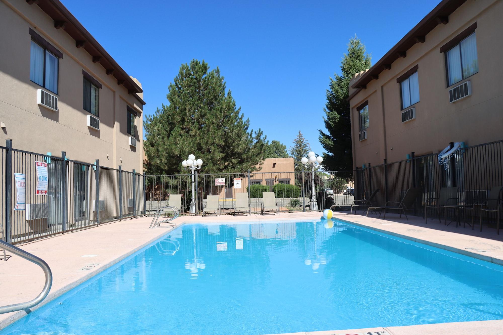 Sagebrush Inn & Suites Taos Exterior photo