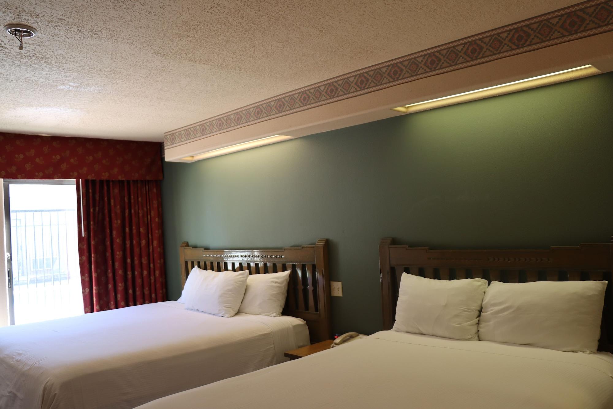 Sagebrush Inn & Suites Taos Exterior photo