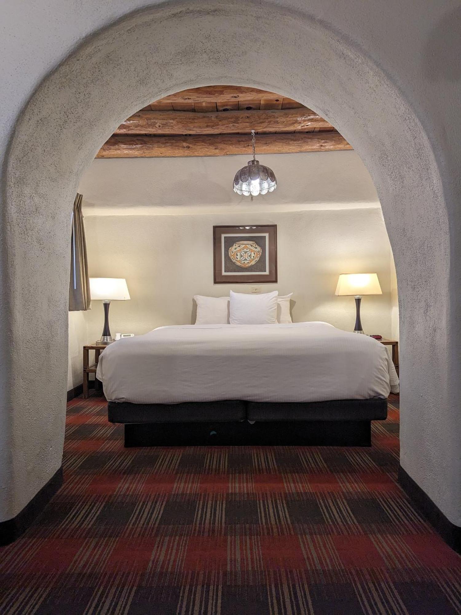 Sagebrush Inn & Suites Taos Exterior photo